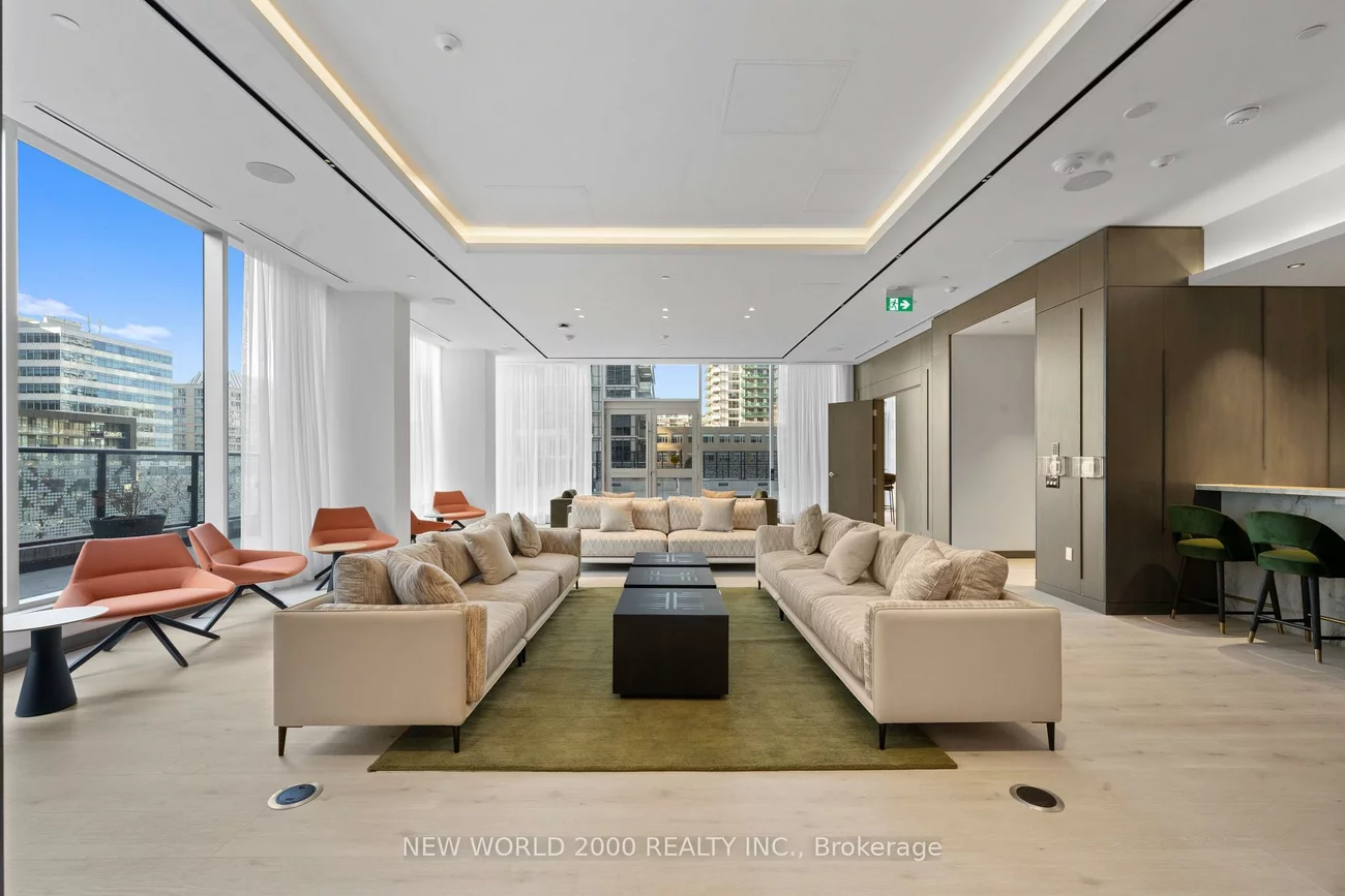 101, Roehampton, Mount Pleasant West, Toronto