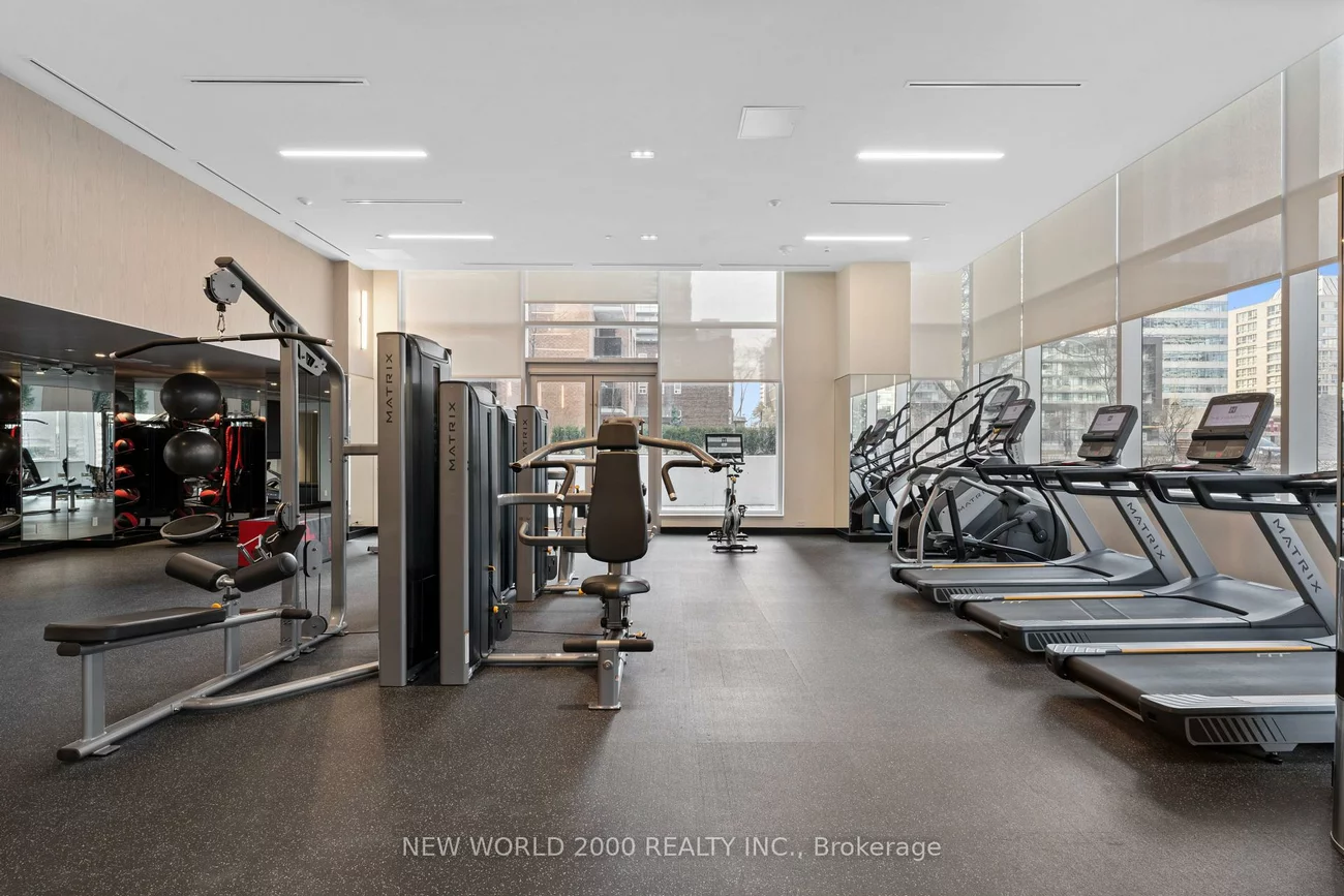 101, Roehampton, Mount Pleasant West, Toronto