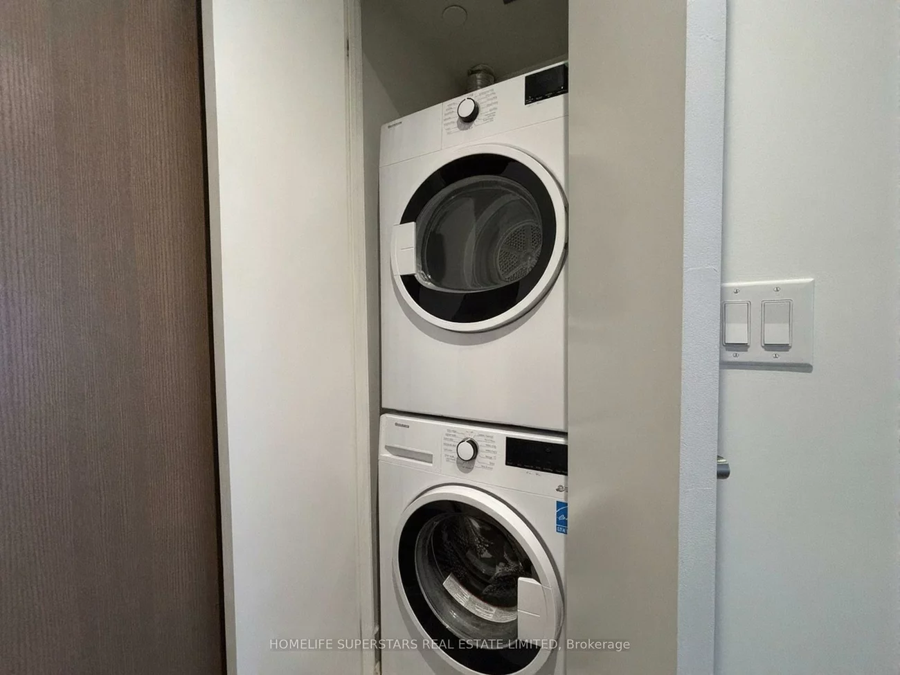 20, Richardson, Waterfront Communities C8, Toronto