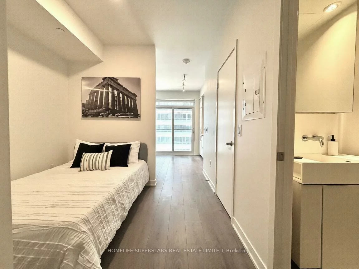 20, Richardson, Waterfront Communities C8, Toronto