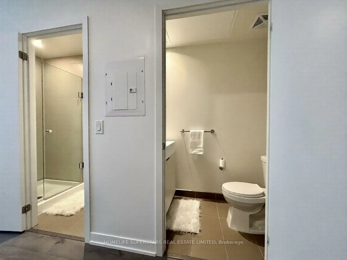 20, Richardson, Waterfront Communities C8, Toronto