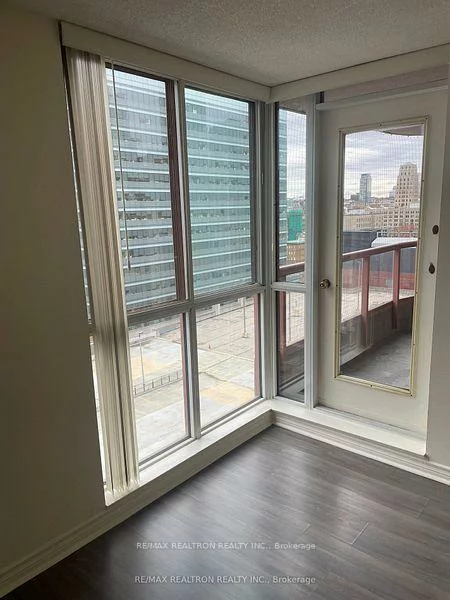 736, Bay, Bay Street Corridor, Toronto