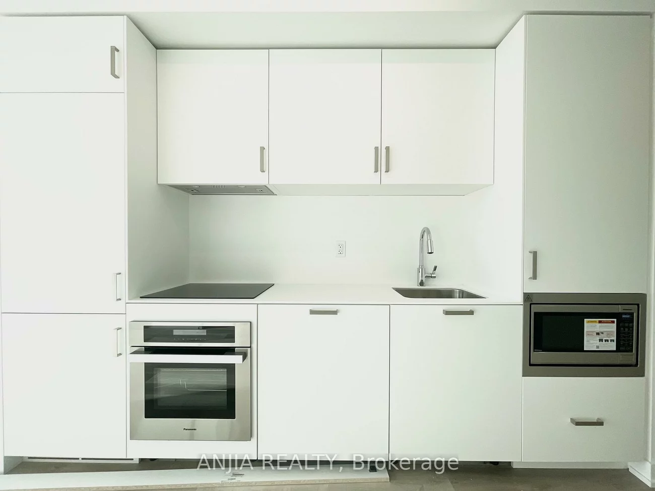 88, Queen, Church-Yonge Corridor, Toronto