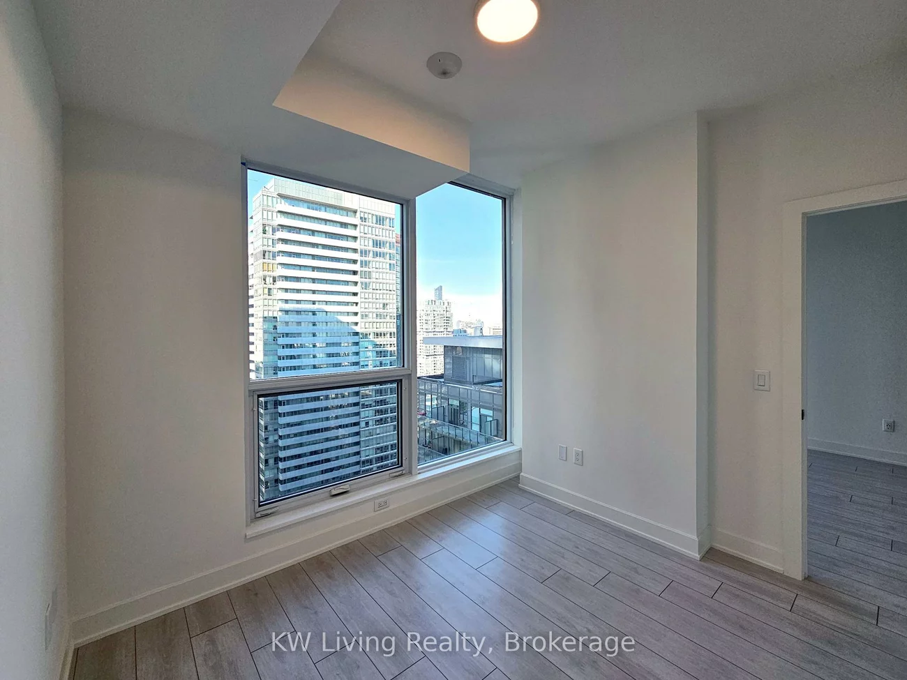 15, Mercer, Waterfront Communities C1, Toronto