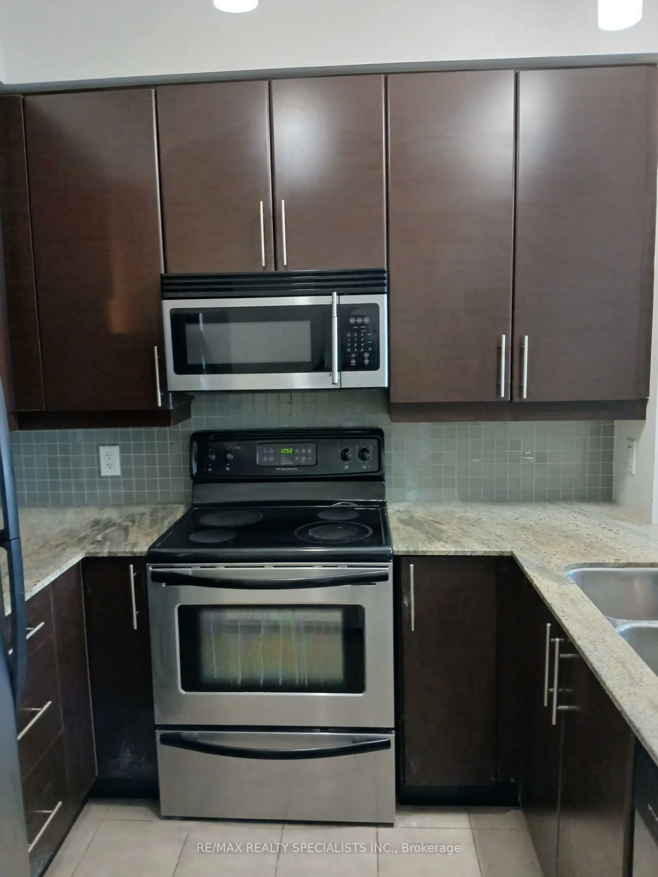 18, Harbour, Waterfront Communities C1, Toronto