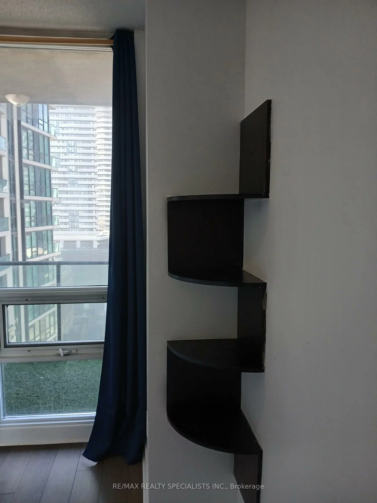 18, Harbour, Waterfront Communities C1, Toronto