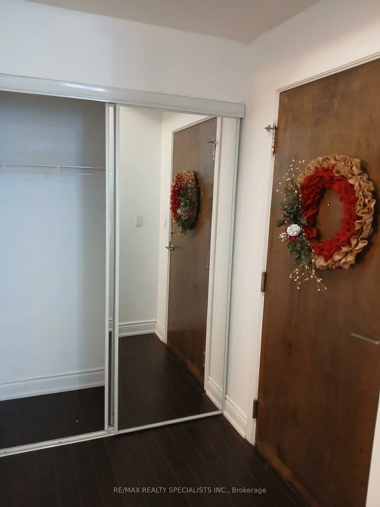 18, Harbour, Waterfront Communities C1, Toronto