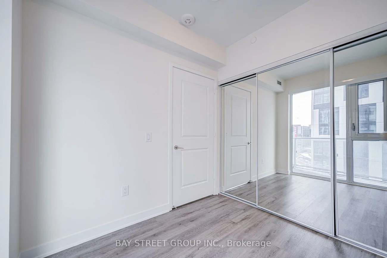 100, Dalhousie, Church-Yonge Corridor, Toronto