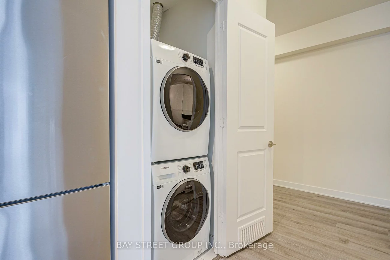 100, Dalhousie, Church-Yonge Corridor, Toronto