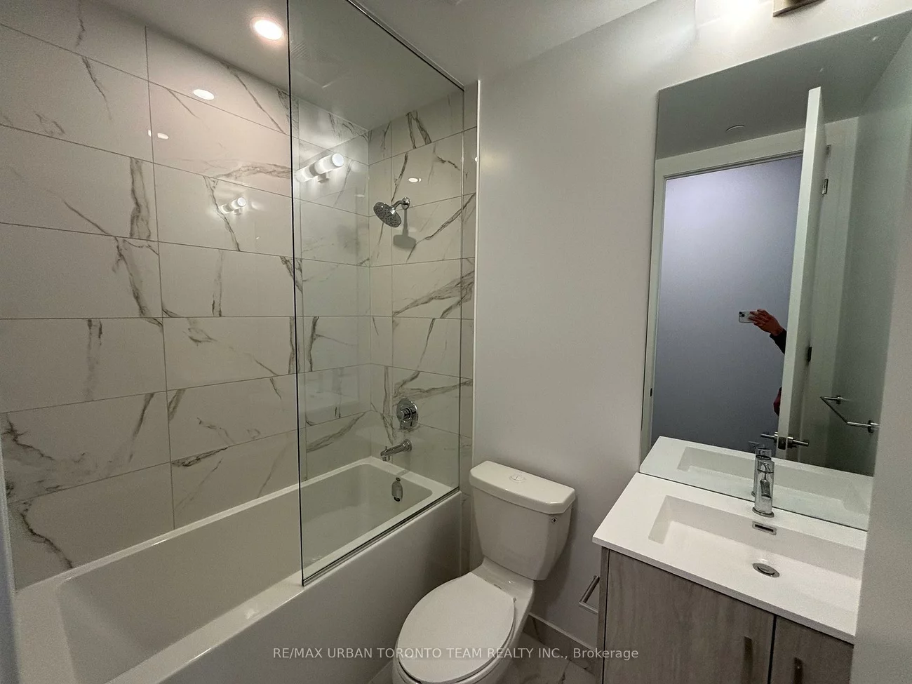 180, Front, Moss Park, Toronto