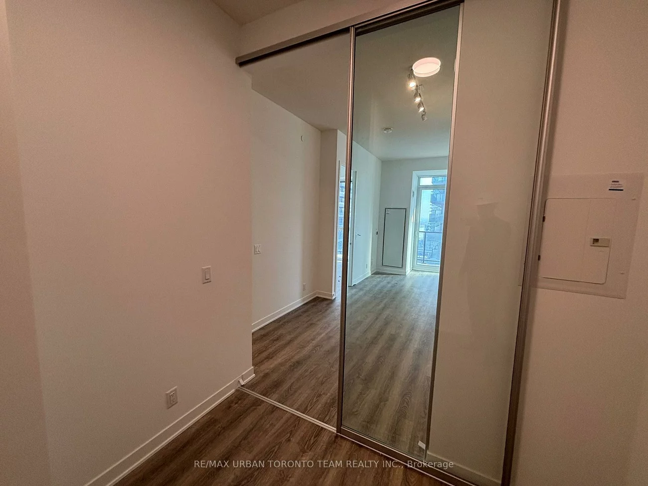 180, Front, Moss Park, Toronto