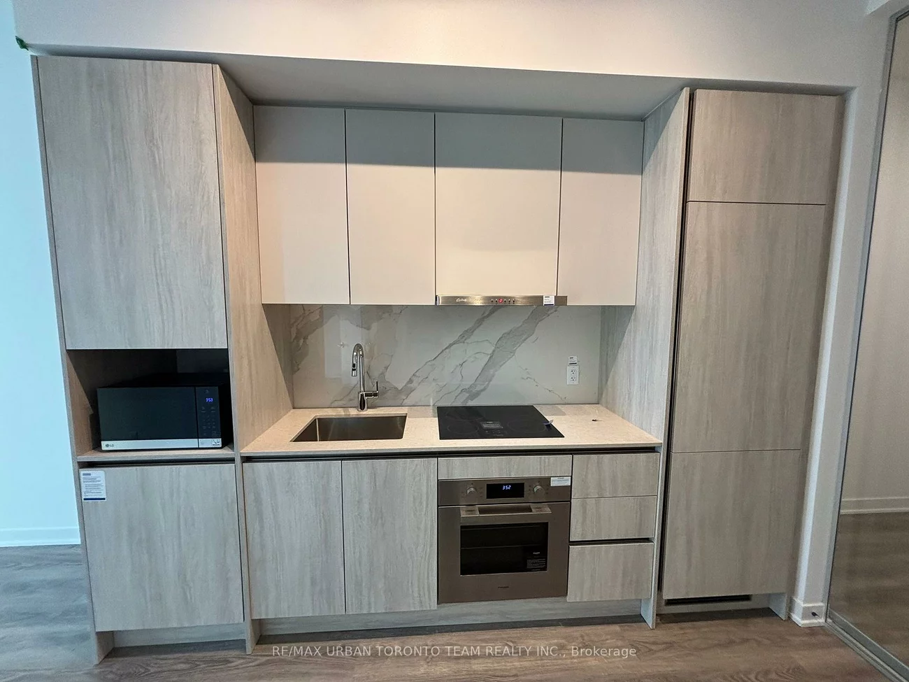 180, Front, Moss Park, Toronto