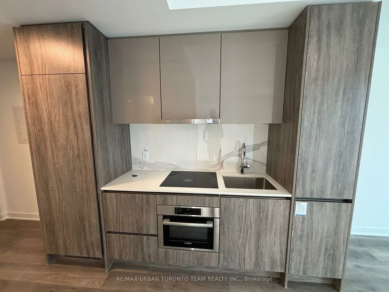 180, Front, Moss Park, Toronto