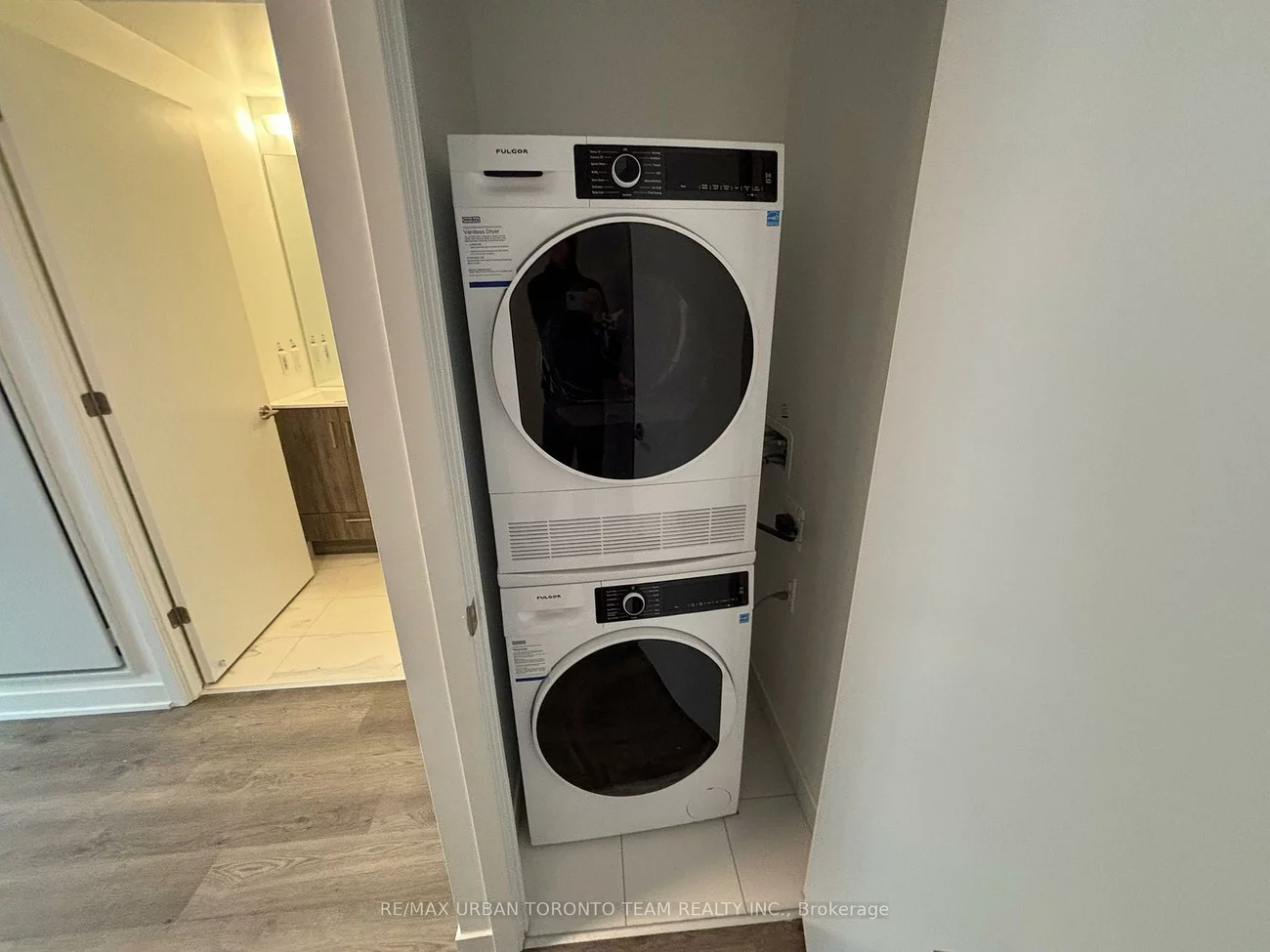 180, Front, Moss Park, Toronto