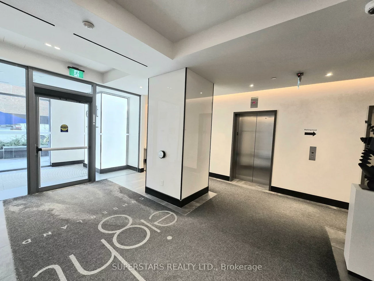 8, Cumberland, Annex, Toronto