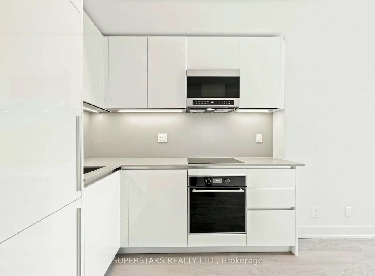 8, Cumberland, Annex, Toronto