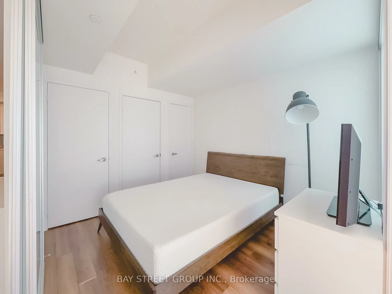 210, Simcoe, University, Toronto