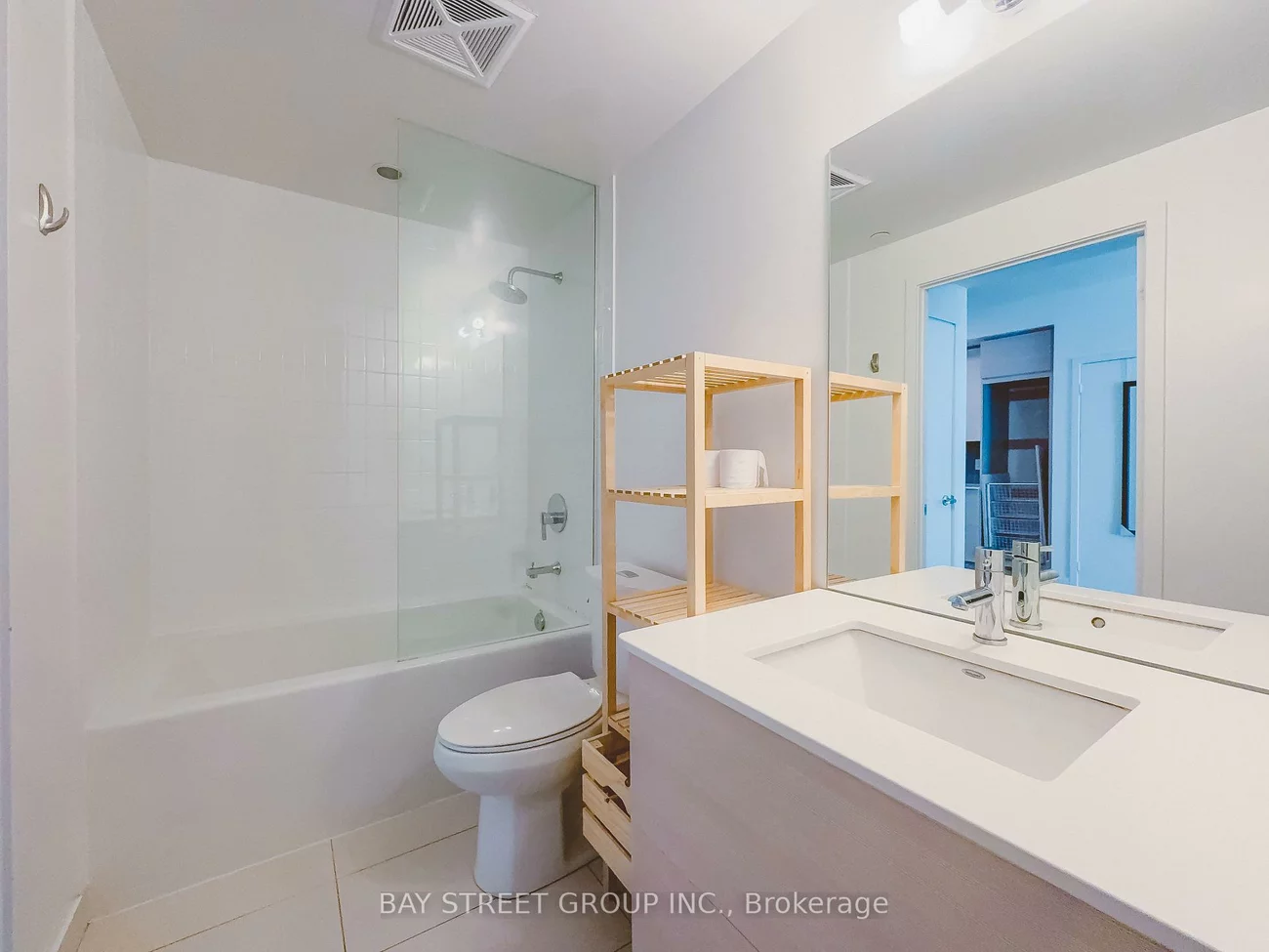 210, Simcoe, University, Toronto