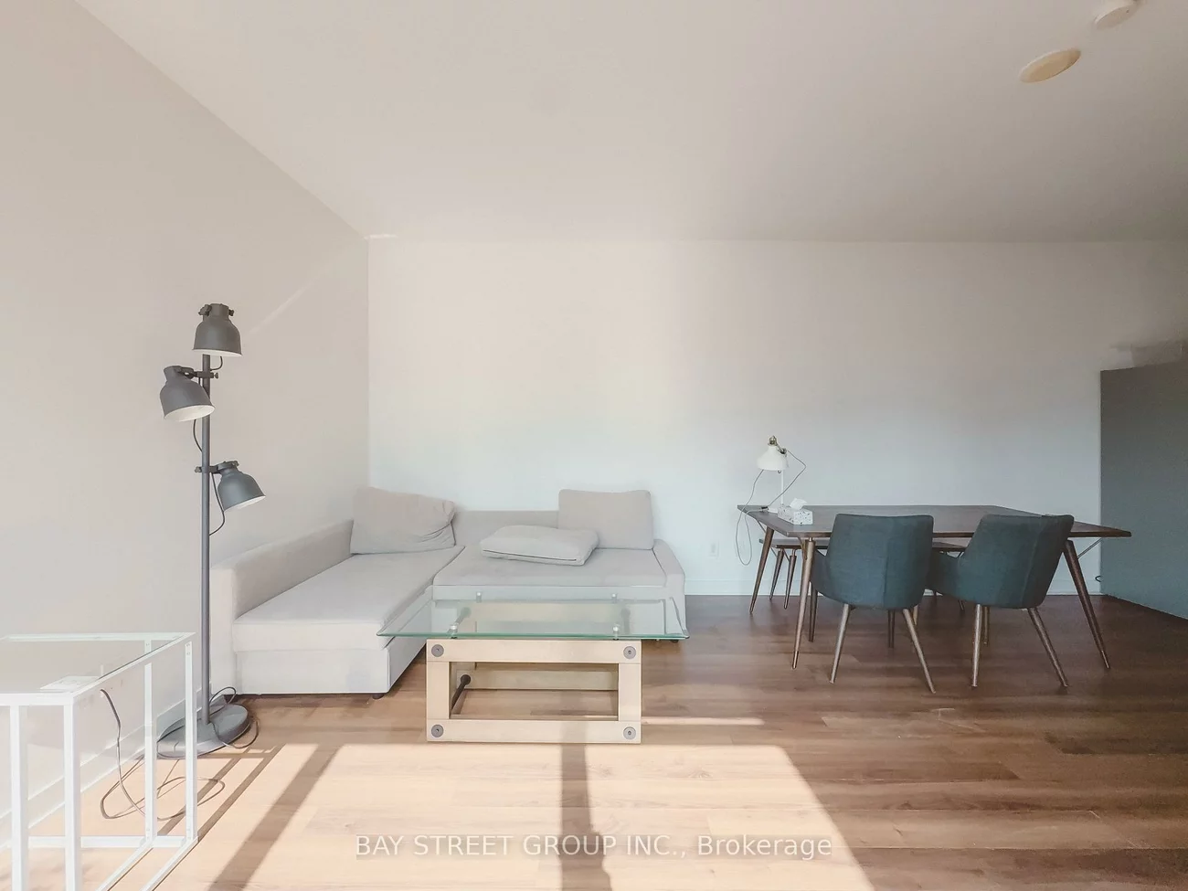 210, Simcoe, University, Toronto