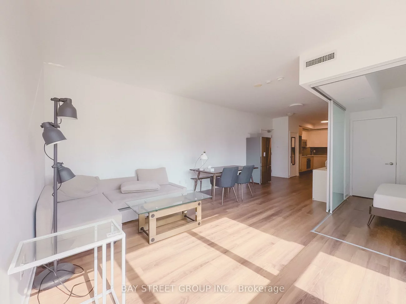 210, Simcoe, University, Toronto