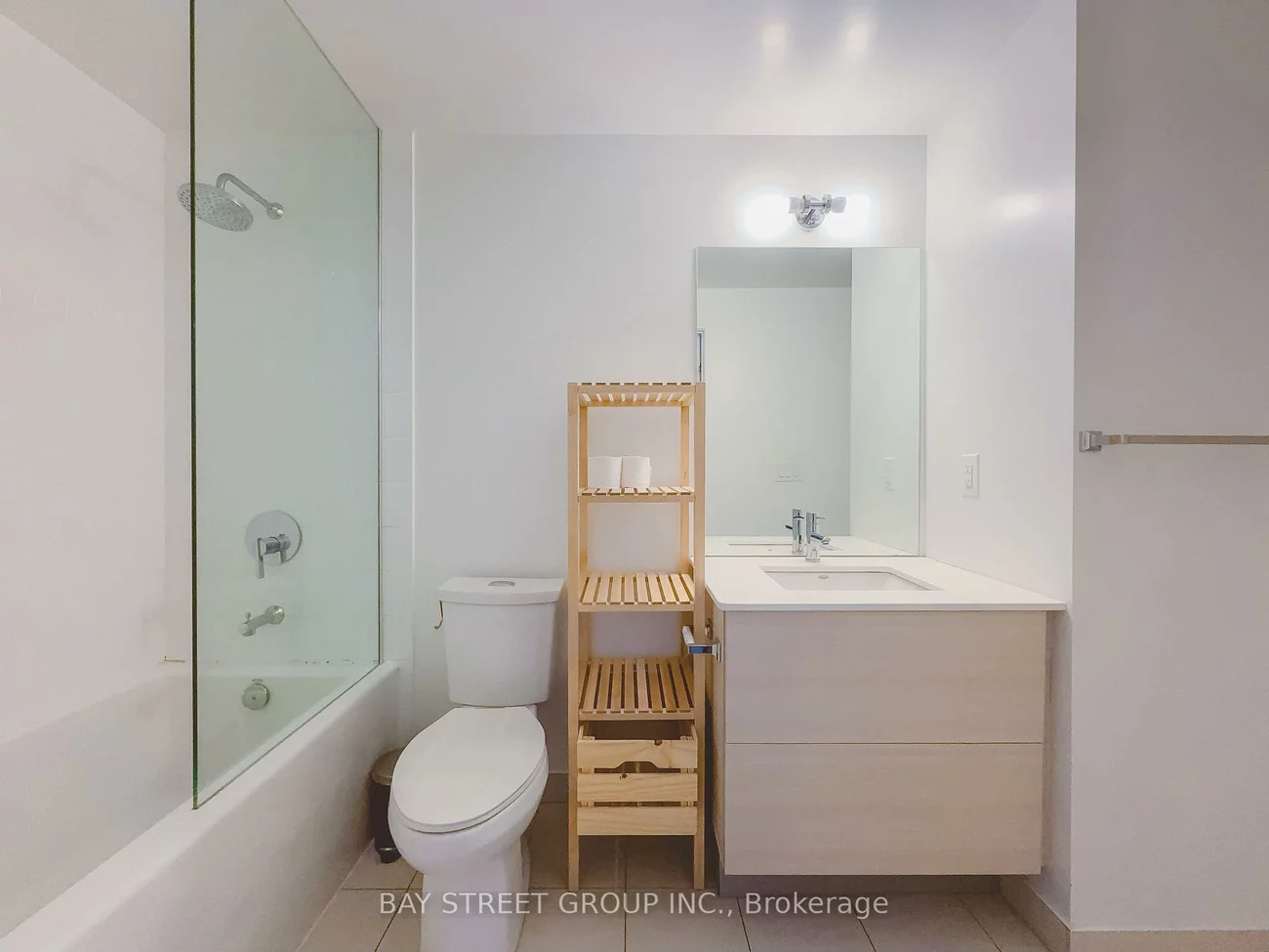 210, Simcoe, University, Toronto