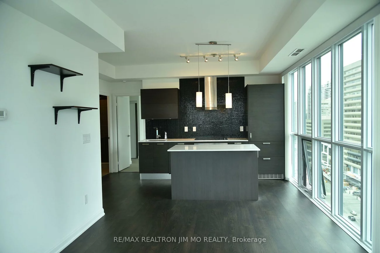 9, Bogert, Lansing-Westgate, Toronto