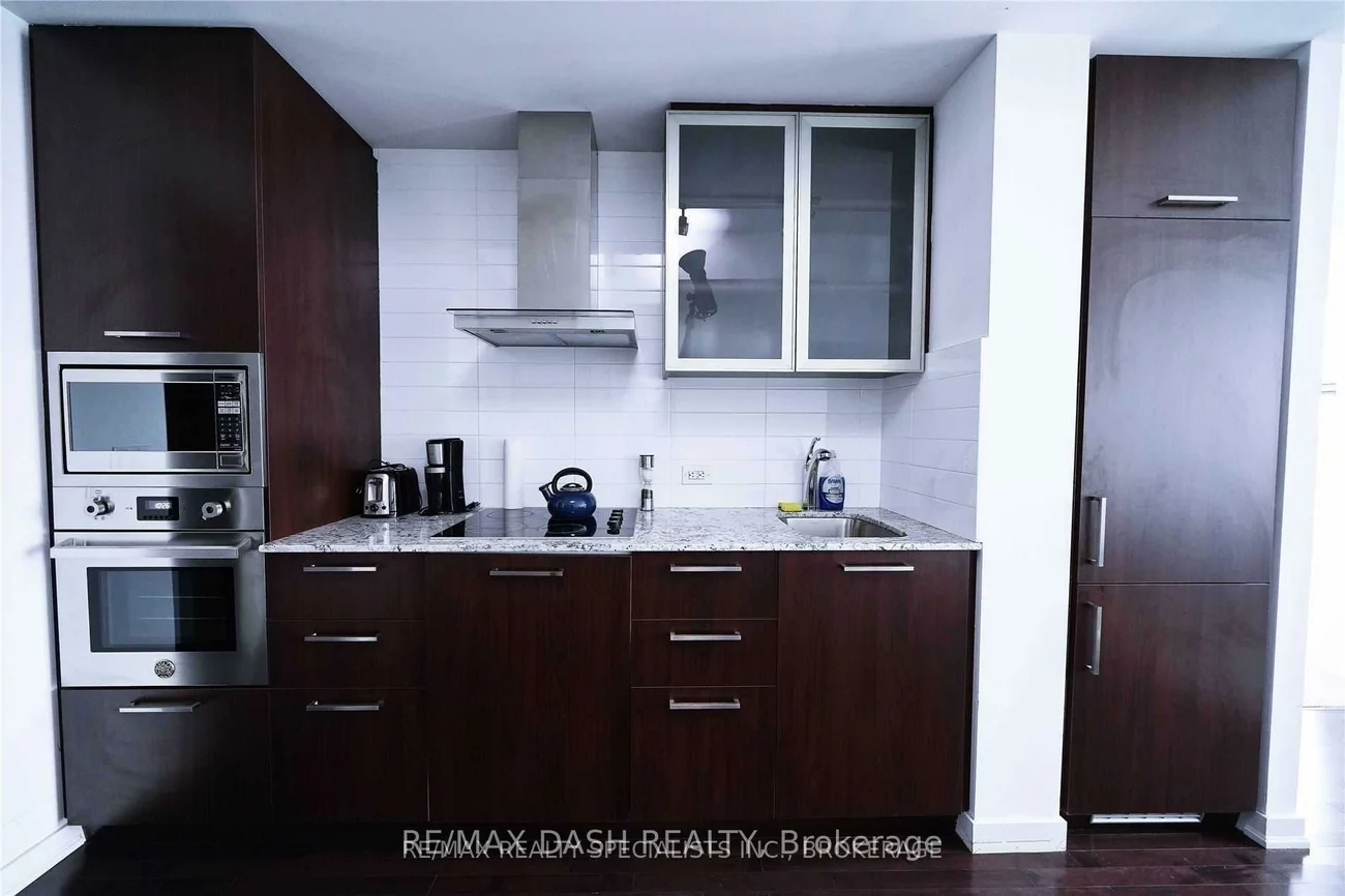 14, York, Waterfront Communities C1, Toronto