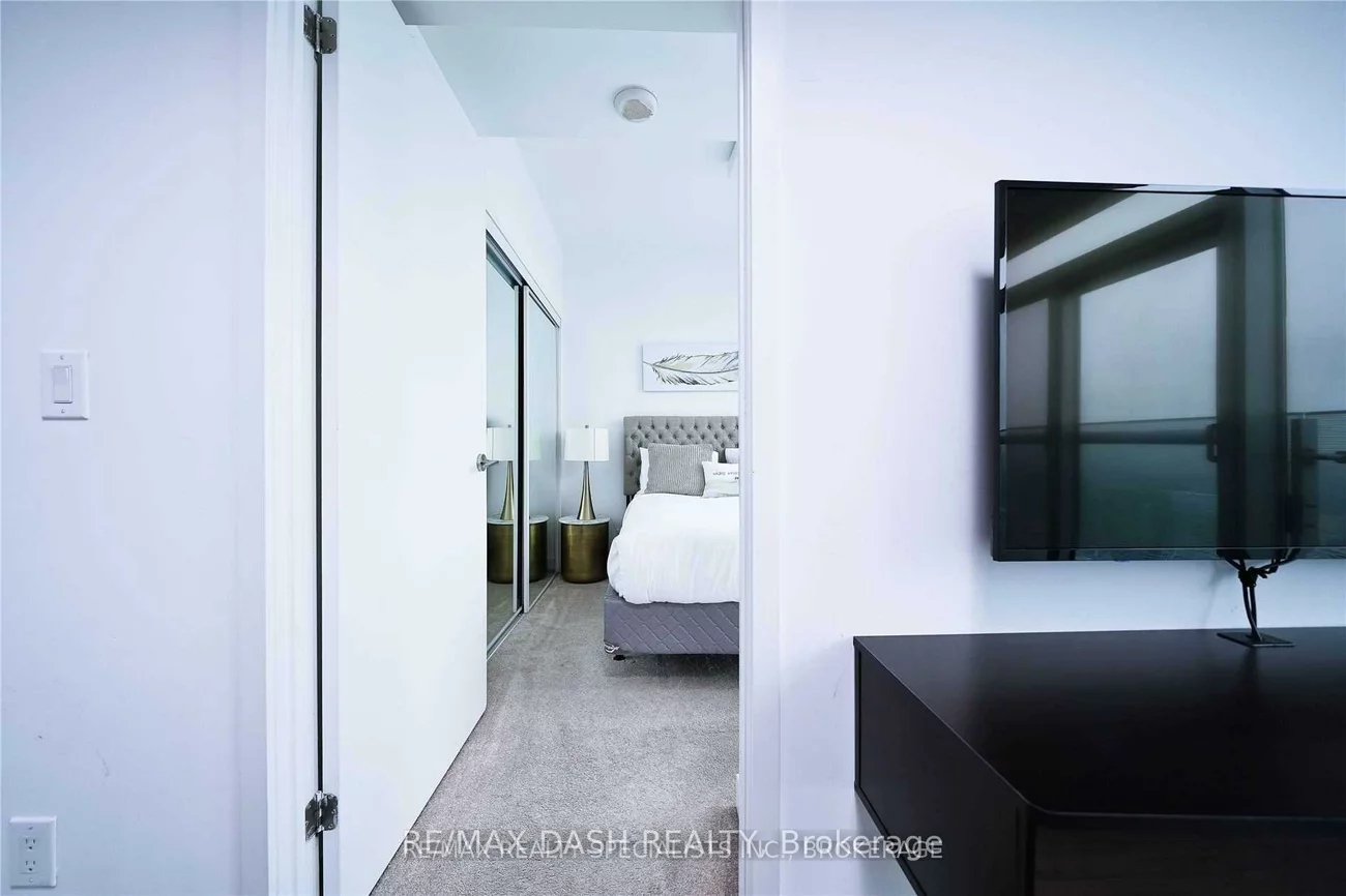 14, York, Waterfront Communities C1, Toronto