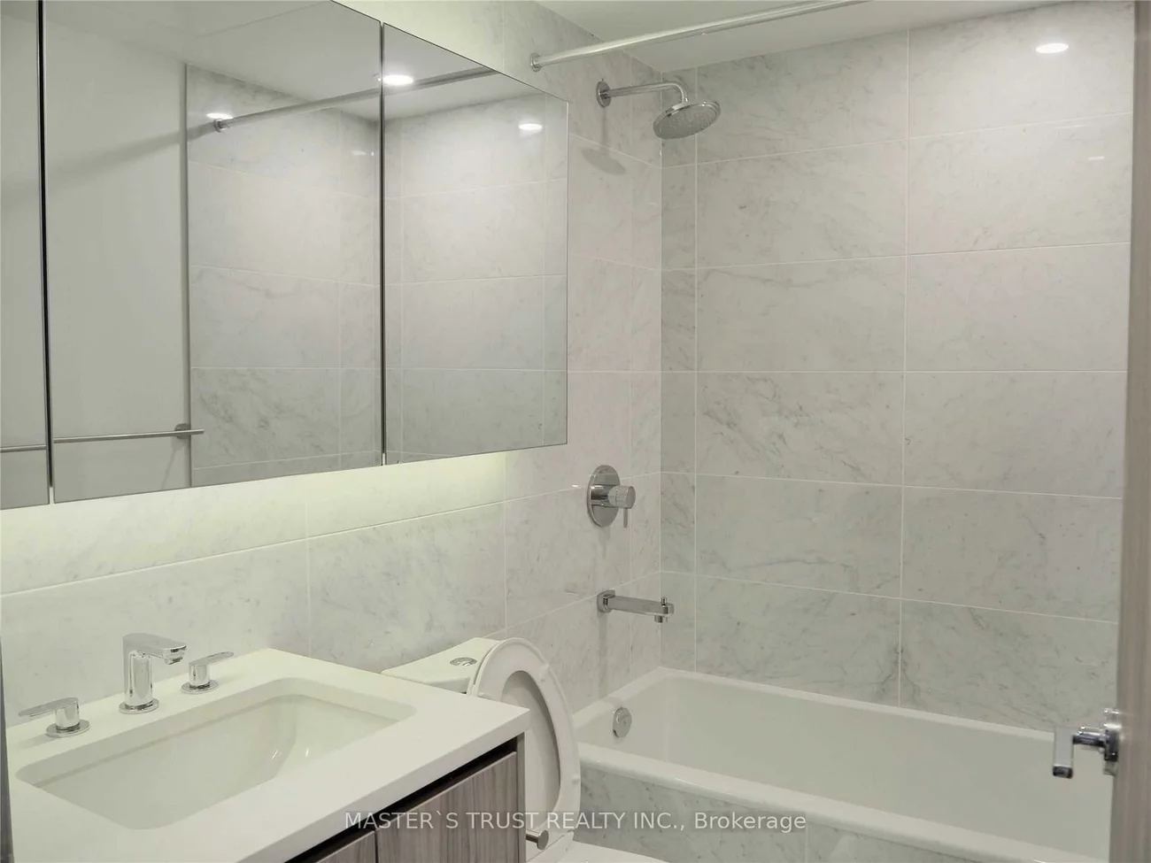 85, Mcmahon, Bayview Village, Toronto