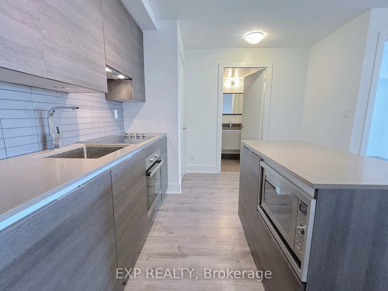 200, Bloor, Annex, Toronto