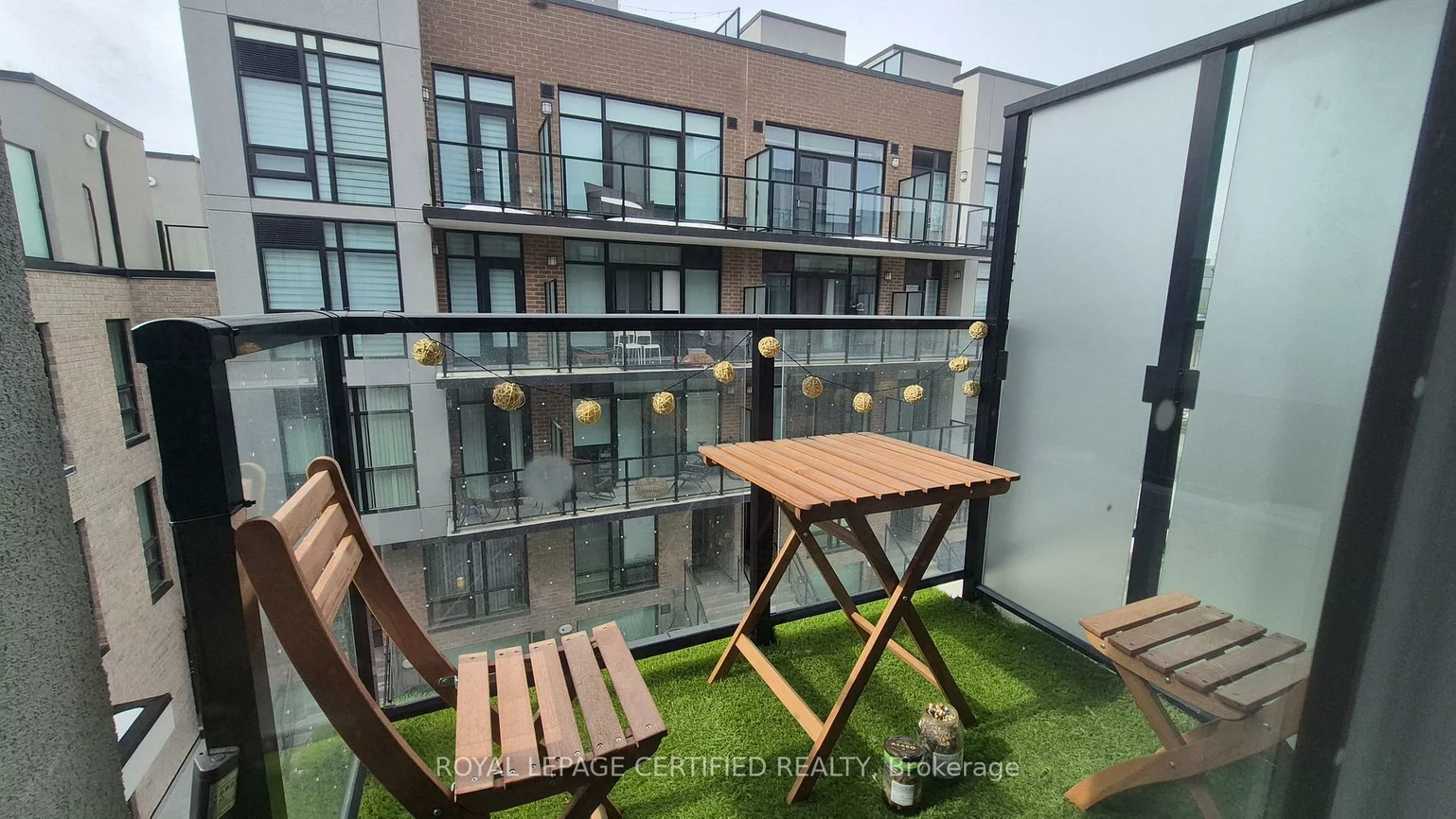 851, Sheppard, Clanton Park, Toronto