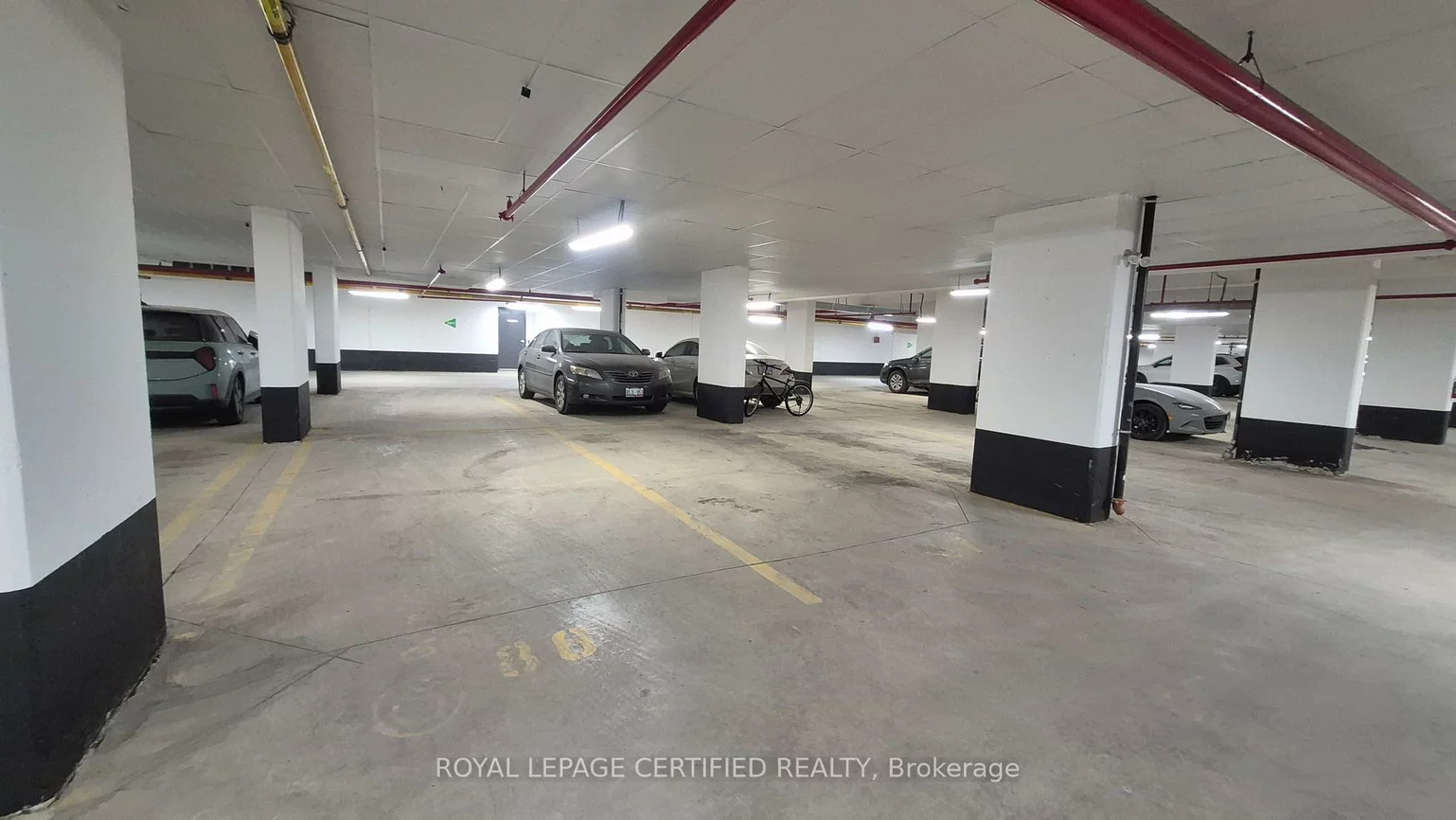 851, Sheppard, Clanton Park, Toronto