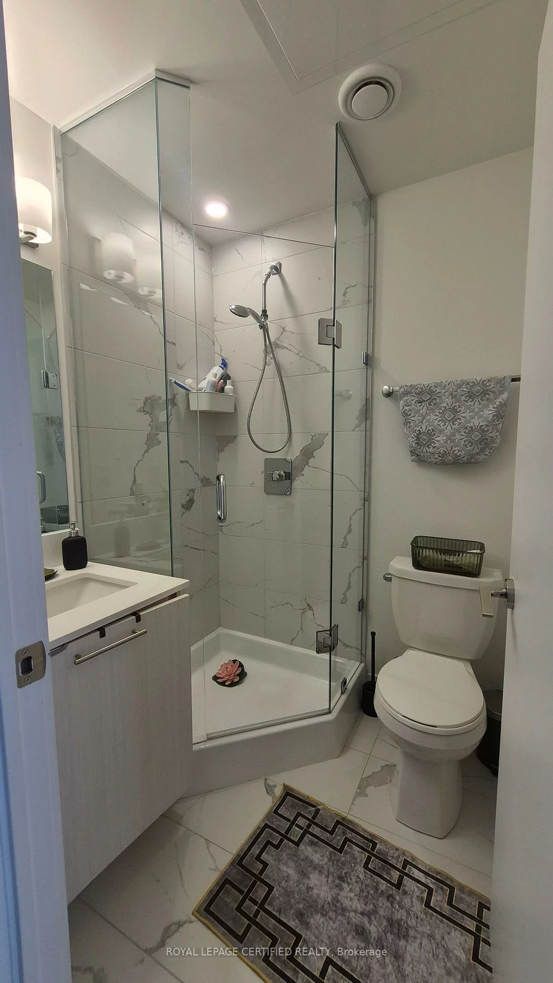 851, Sheppard, Clanton Park, Toronto