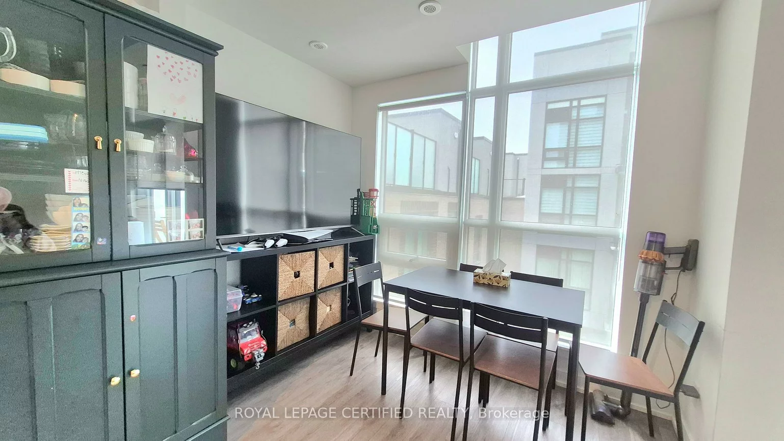 851, Sheppard, Clanton Park, Toronto