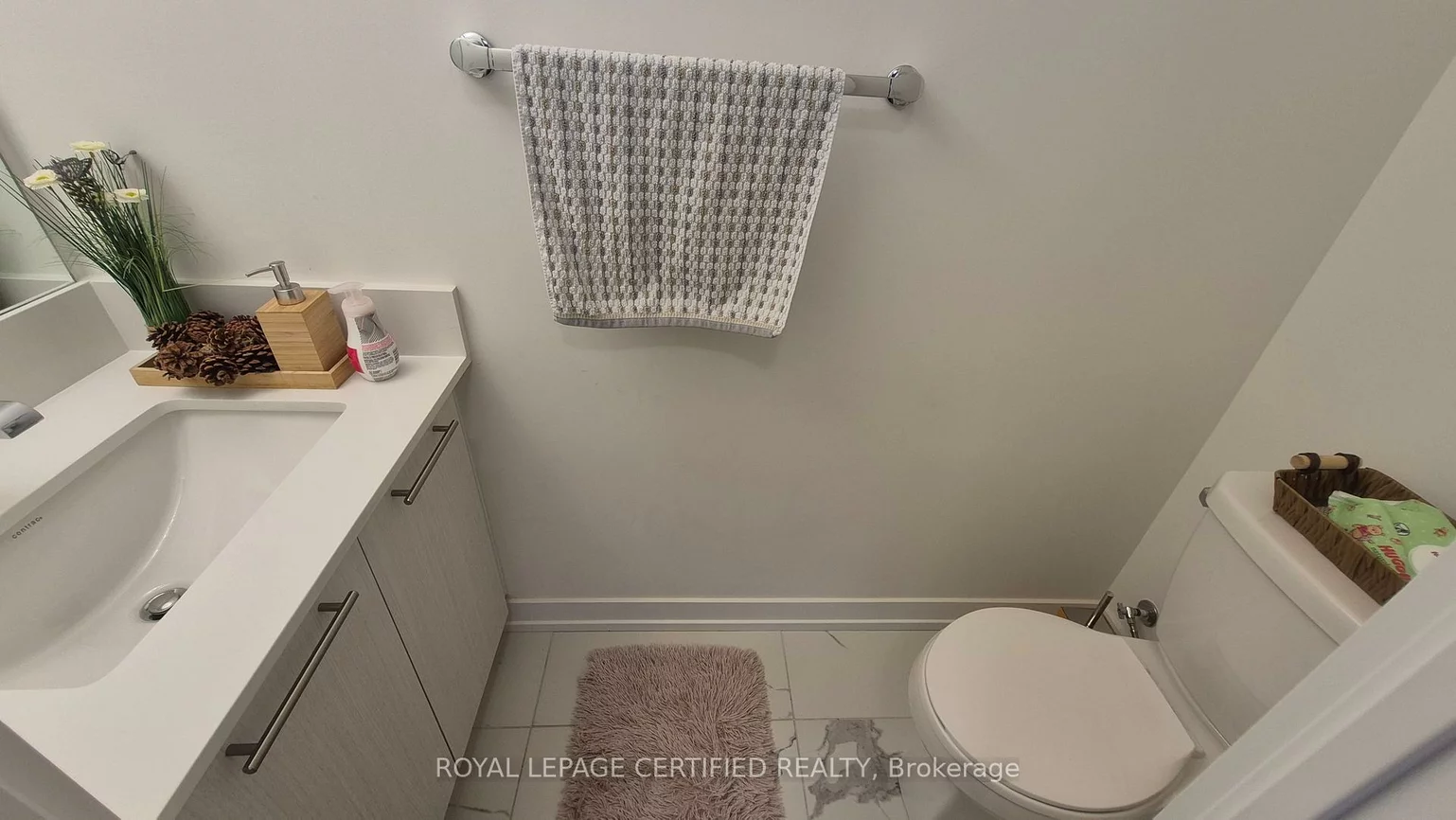 851, Sheppard, Clanton Park, Toronto