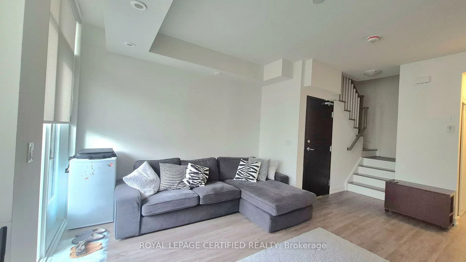 851, Sheppard, Clanton Park, Toronto
