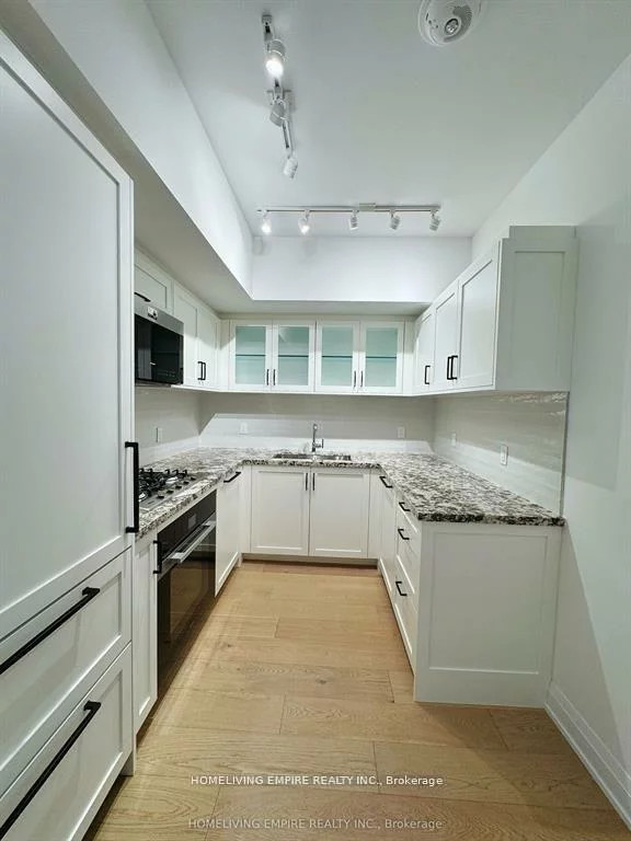 505, Glencairn, Englemount-Lawrence, Toronto