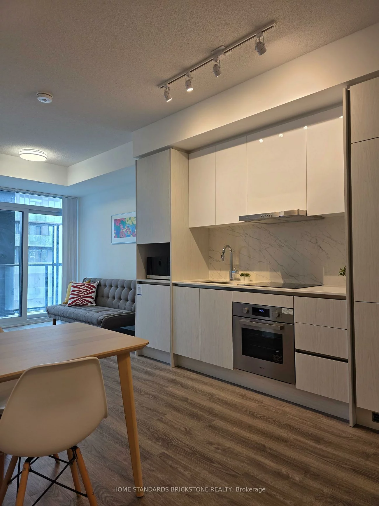 180, Front, Moss Park, Toronto