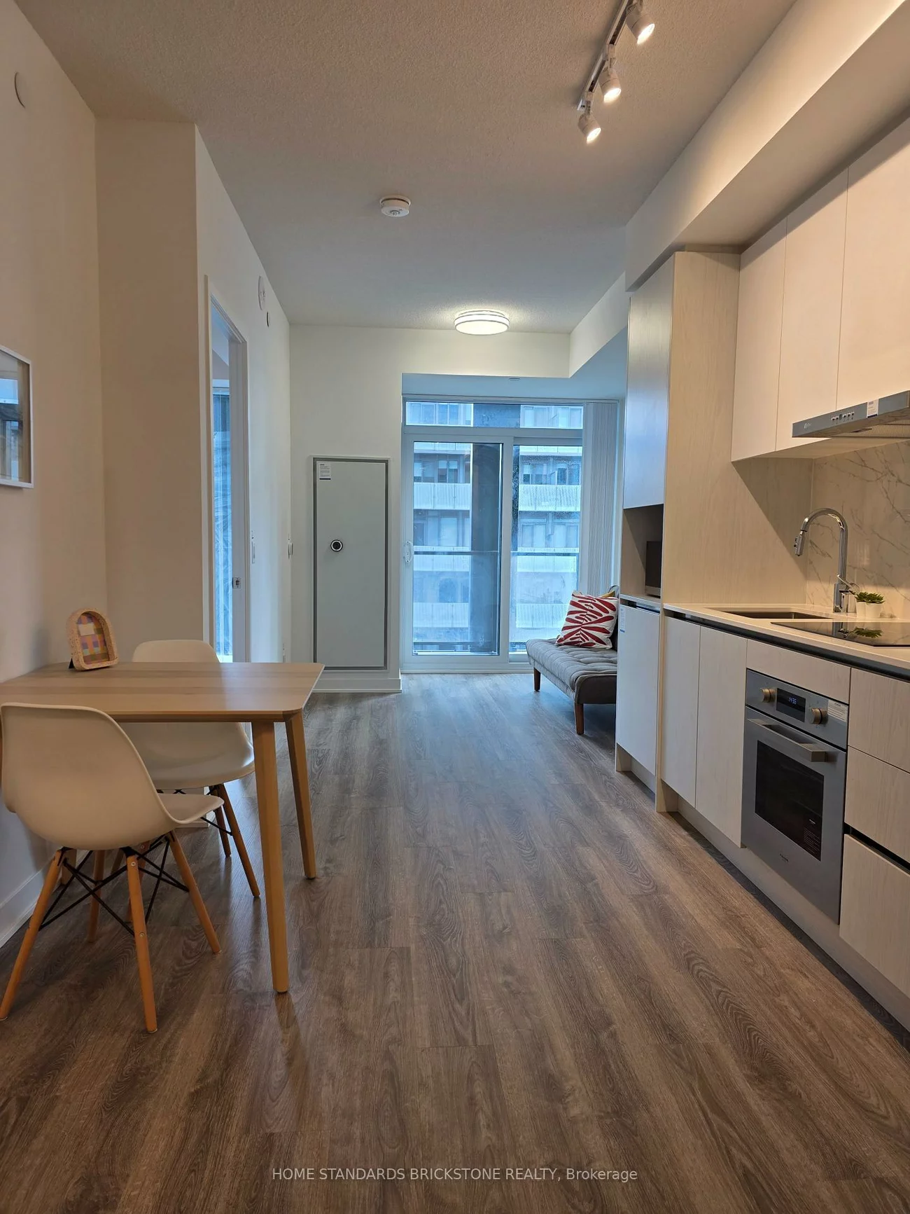 180, Front, Moss Park, Toronto