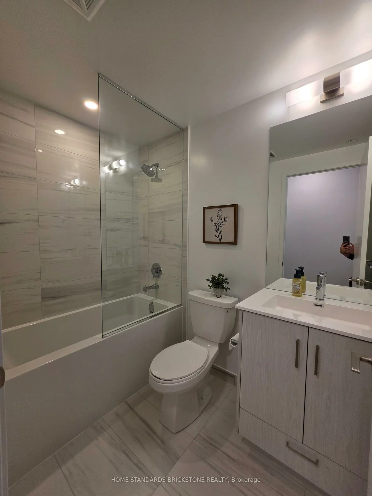 180, Front, Moss Park, Toronto