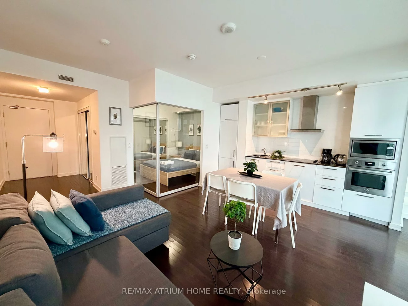 14, York, Waterfront Communities C1, Toronto