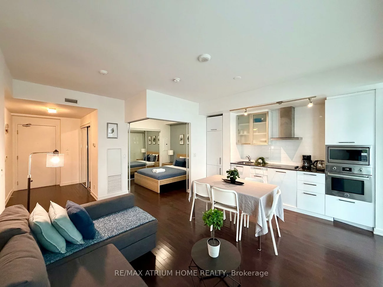 14, York, Waterfront Communities C1, Toronto