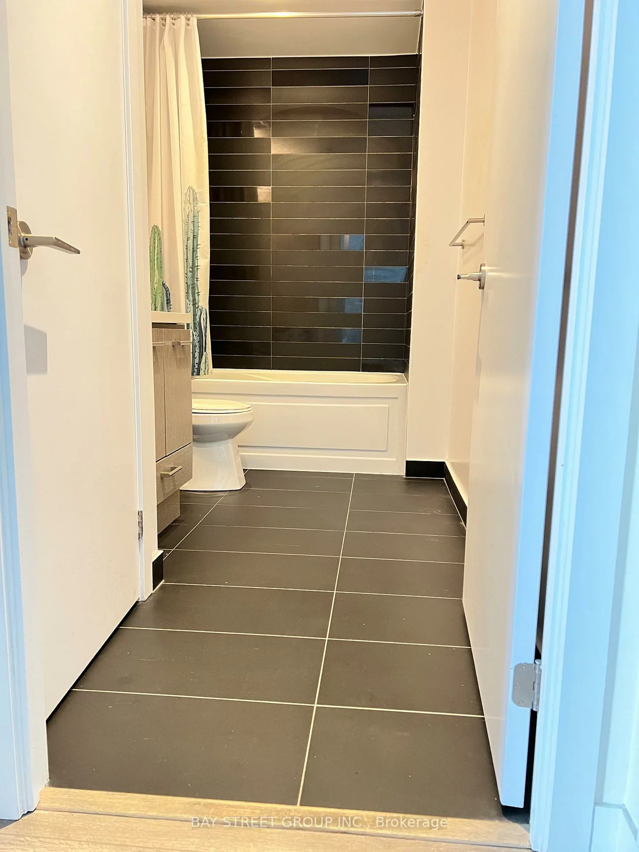 87, Peter, Waterfront Communities C1, Toronto