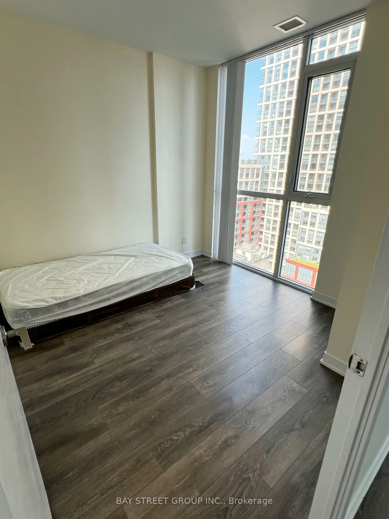 87, Peter, Waterfront Communities C1, Toronto