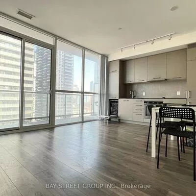 87, Peter, Waterfront Communities C1, Toronto