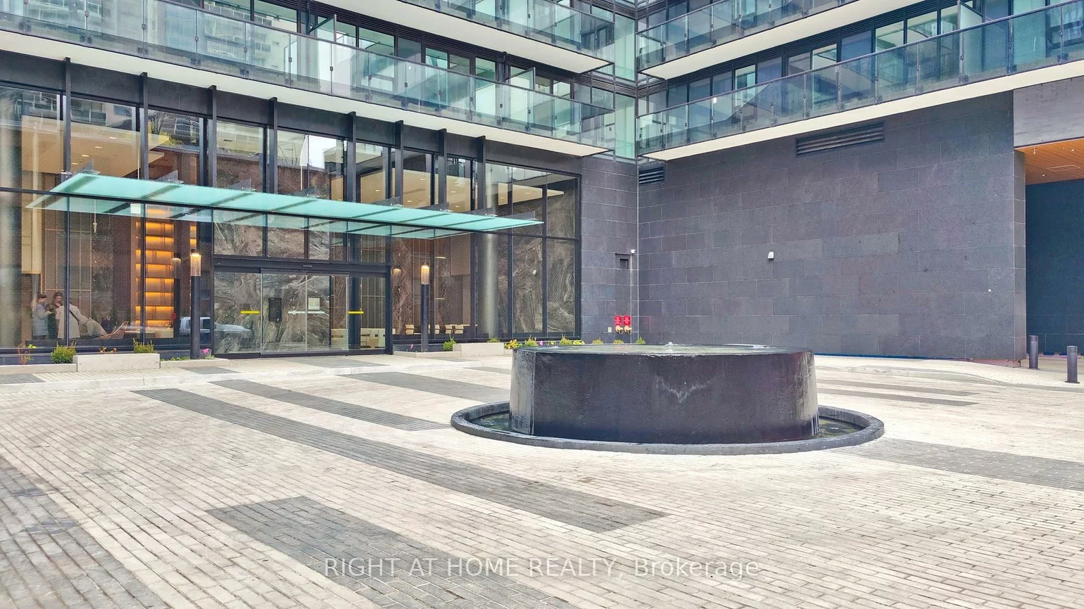 117, Broadway, Mount Pleasant West, Toronto