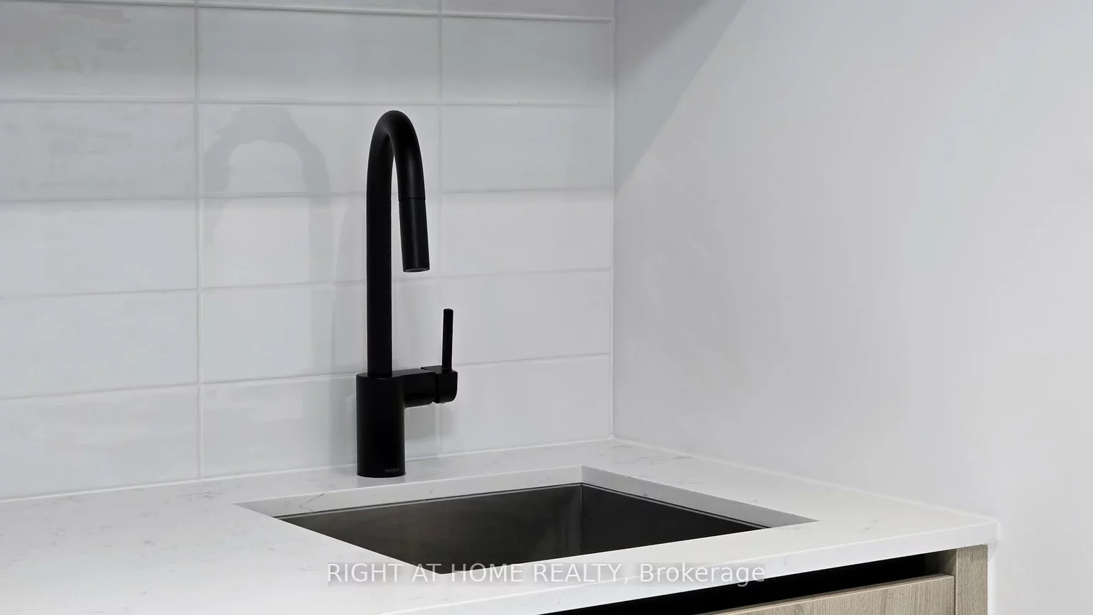 117, Broadway, Mount Pleasant West, Toronto