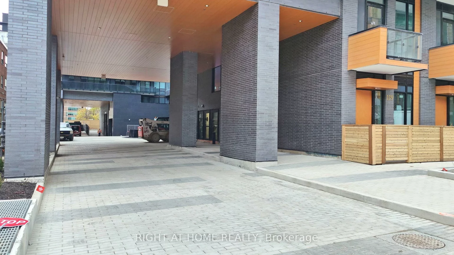 117, Broadway, Mount Pleasant West, Toronto