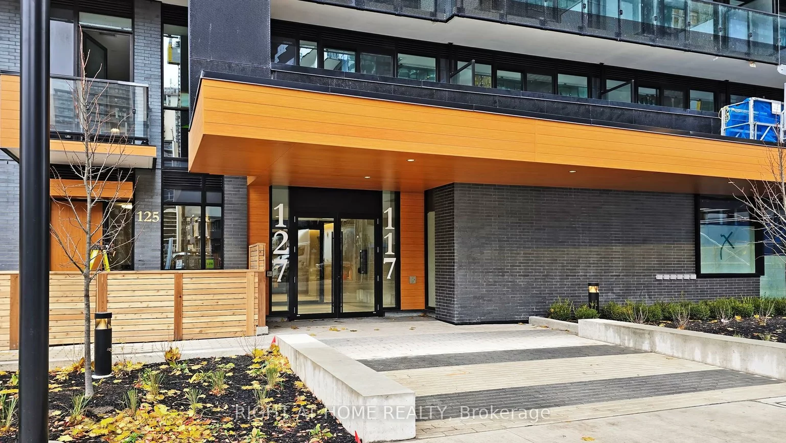 117, Broadway, Mount Pleasant West, Toronto