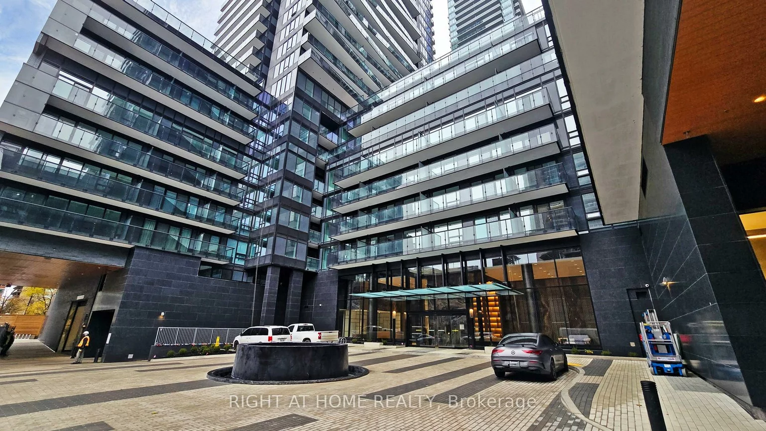 117, Broadway, Mount Pleasant West, Toronto